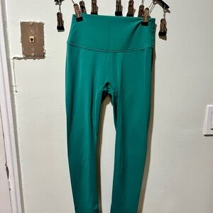 PARAGON Green Leggings High-Waisted Performance Bottoms
